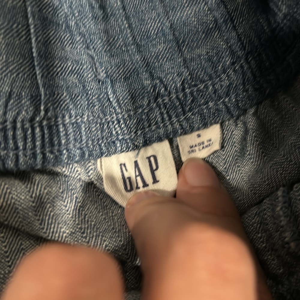 ⭐️ 2/$10 - Gap Denim Pants - Picture 5 of 5